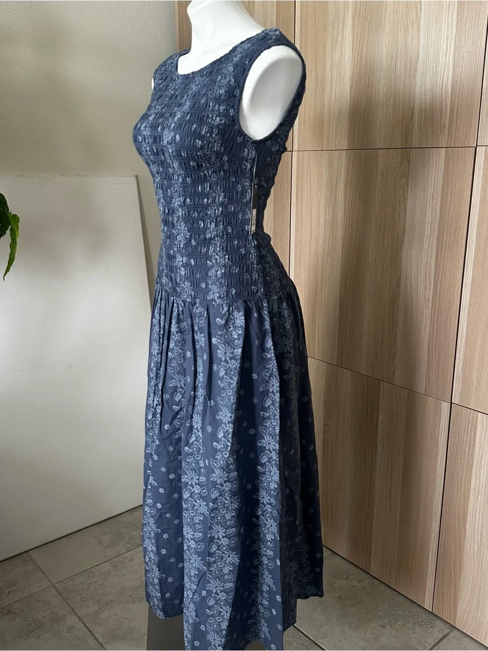 Universal Thread Blue Smocked Floral Midi Dress Size S